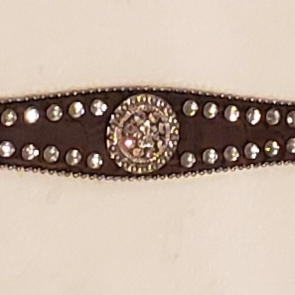 Blazin Roxx Leather Scalloped Rhinestone Concho Belt - Picture 8 of 15